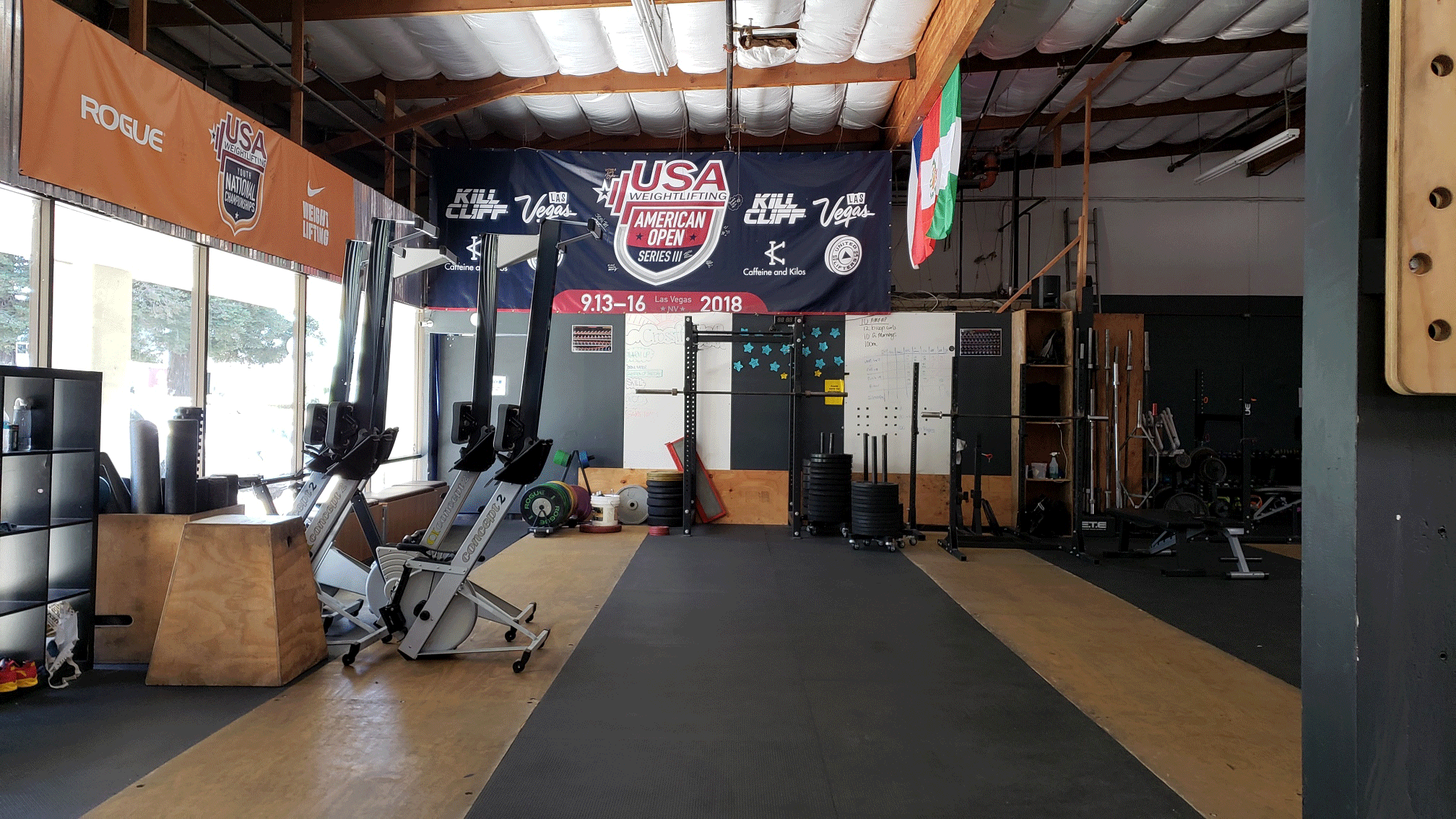 CWWM (Come Workout With Me) at one of the best Crossfit studios at